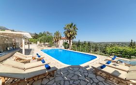 Villa Chrysallis With Heated Pool